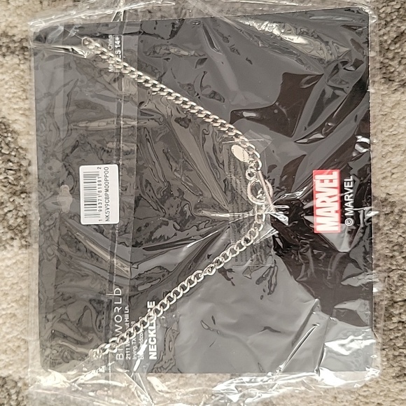 Marvel Black Panther Necklace - Picture 2 of 4